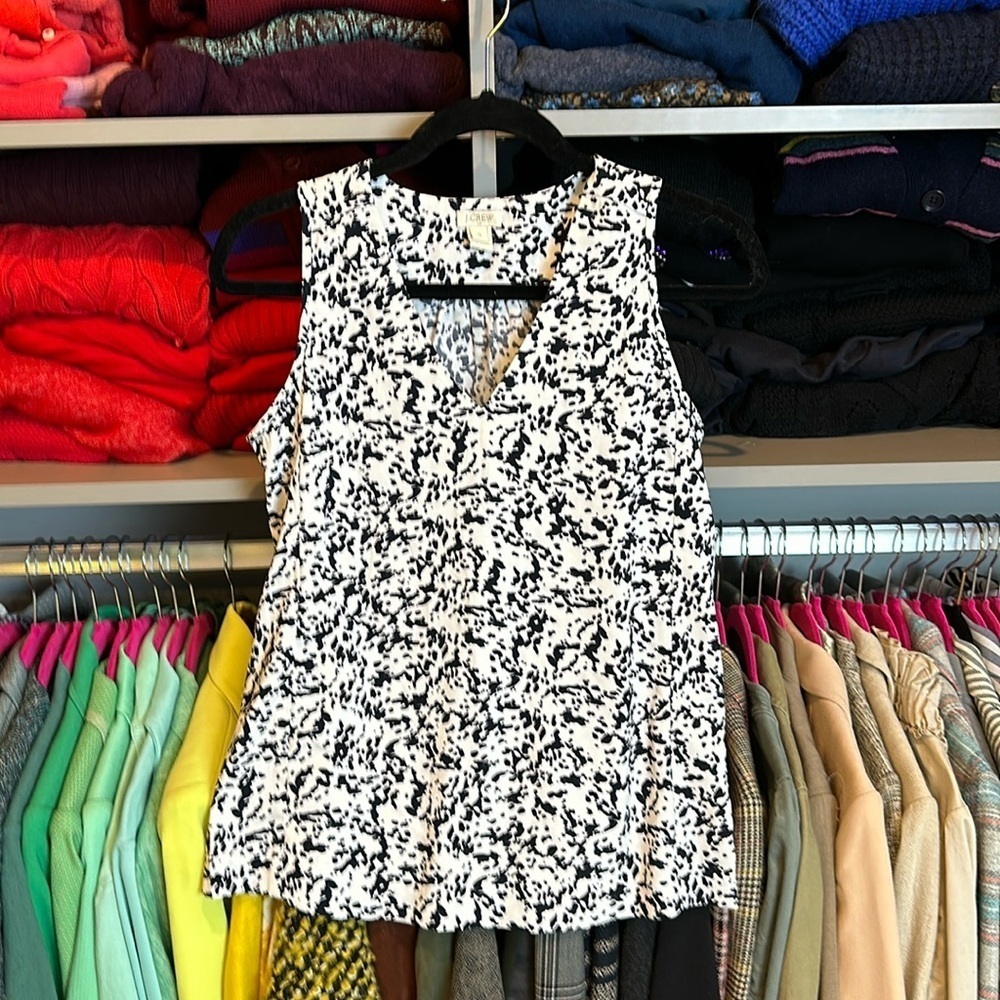 J Crew white with black splatter sleeveless v neck top size XS​